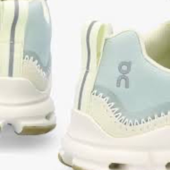 NWT On Cloud Cloudaway Ice Glacier Seedling Sneaker Lime Size 8 - Picture 3 of 5